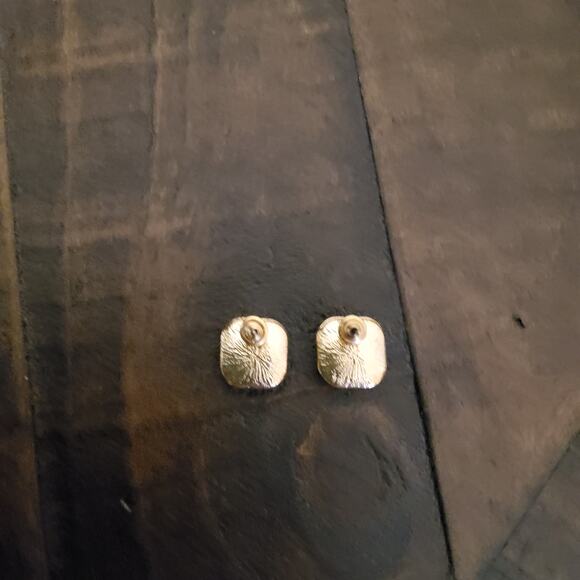 Women's Fashion Homaica Marble Stud Earrings in Champagne White - Picture 4 of 10